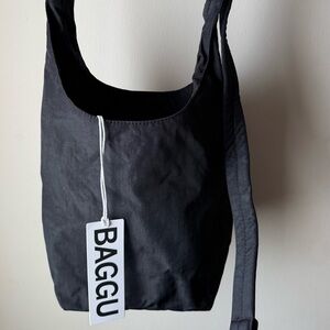 BAGGU Black Small Sling Bag NWT